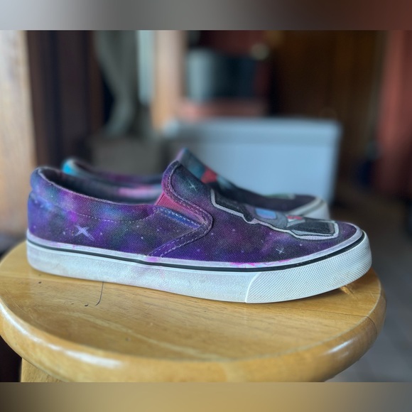 Among Us hand painted slip-on shoes size 7 - Picture 3 of 6